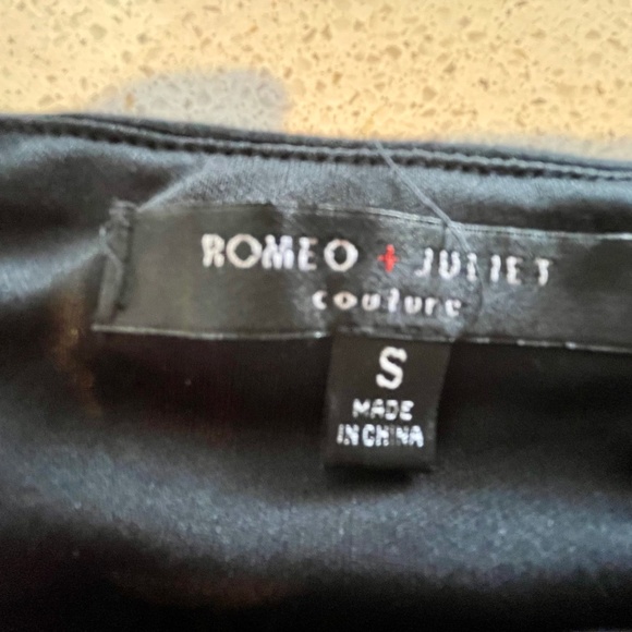ROMEO & JULIET COUTURE BLACK - Picture 9 of 10